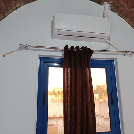 Bakar Guest House Aswan Bagian luar foto
