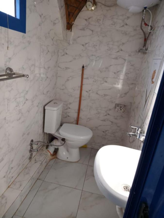Bakar Guest House Aswan Bagian luar foto