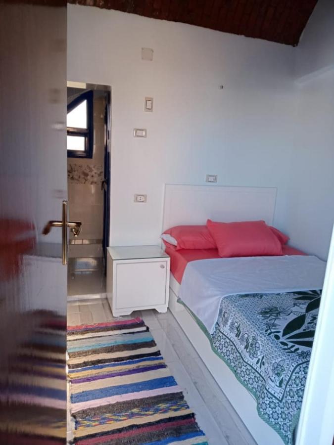 Bakar Guest House Aswan Bagian luar foto