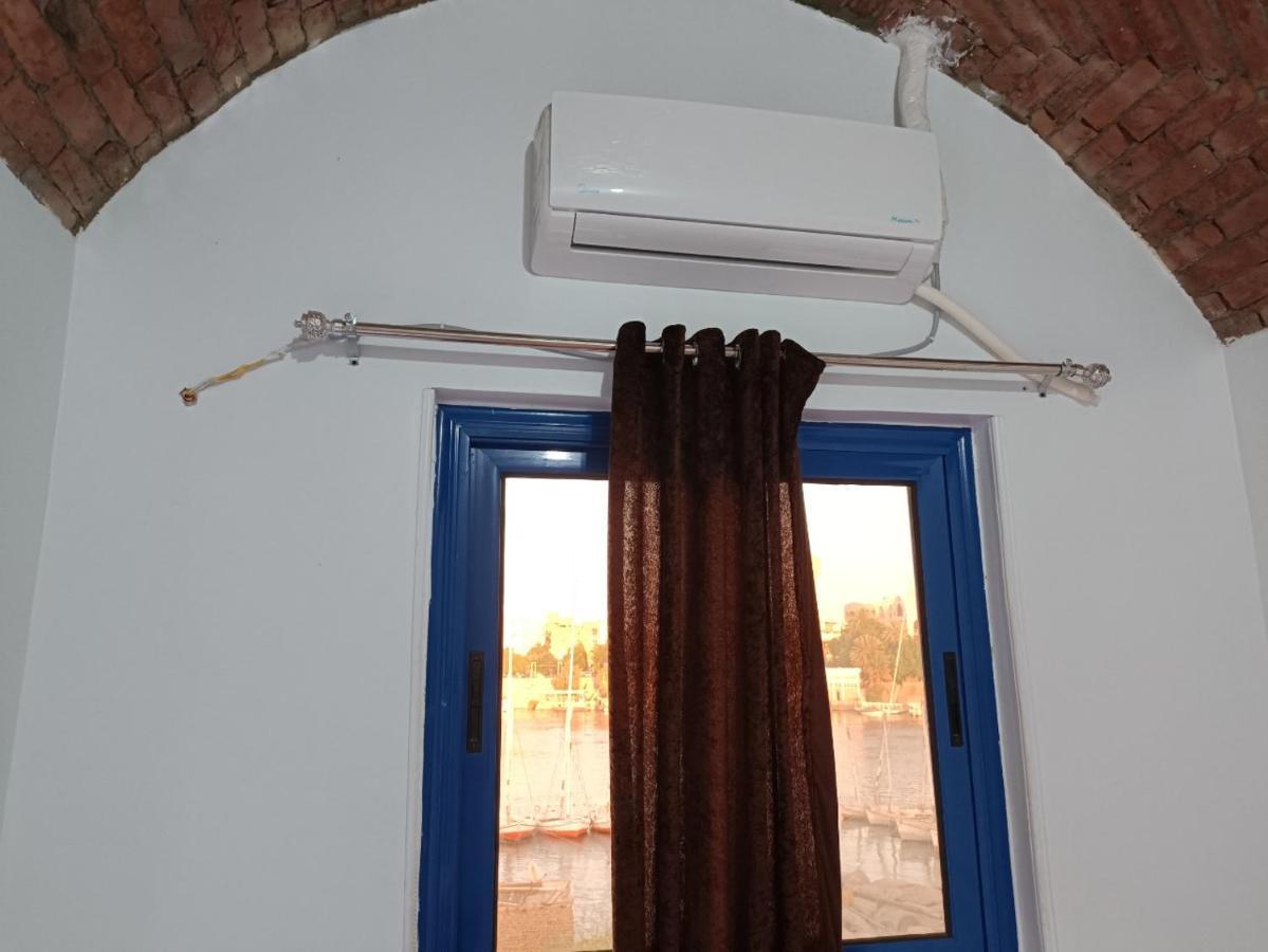 Bakar Guest House Aswan Bagian luar foto