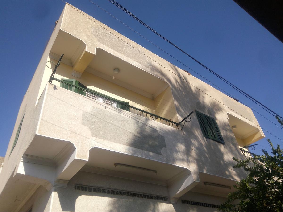 Bakar Guest House Aswan Bagian luar foto