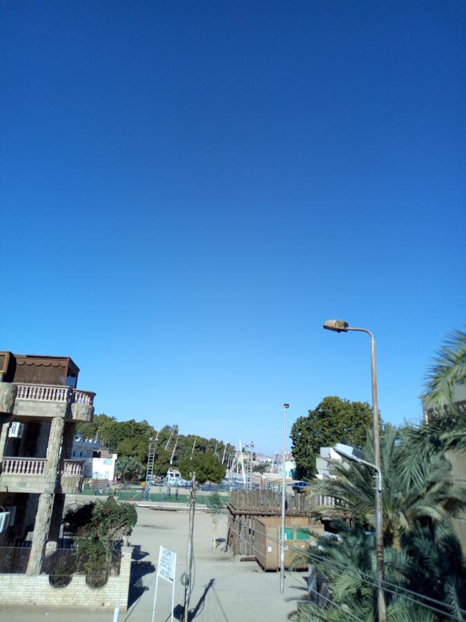 Bakar Guest House Aswan Bagian luar foto
