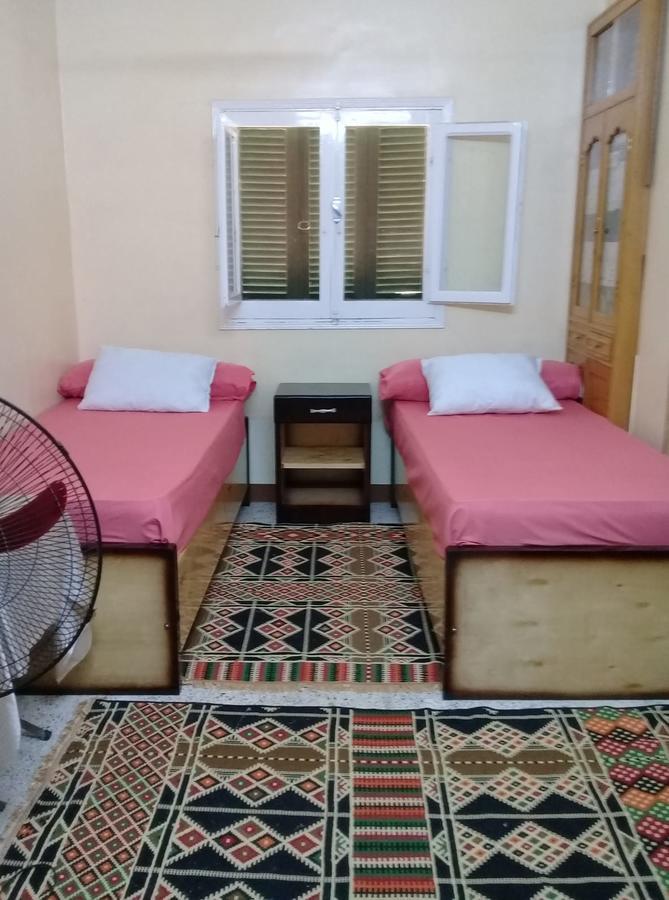 Bakar Guest House Aswan Bagian luar foto
